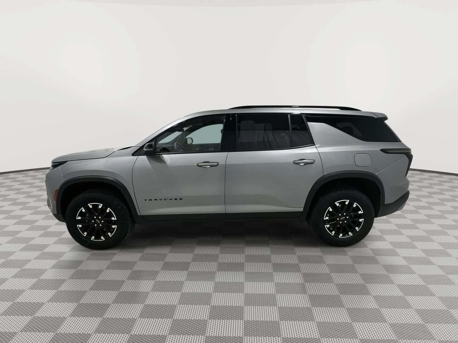 Used 2024 Chevrolet Traverse Z71 with VIN 1GNEVJKSXRJ182736 for sale in Alexandria, Minnesota