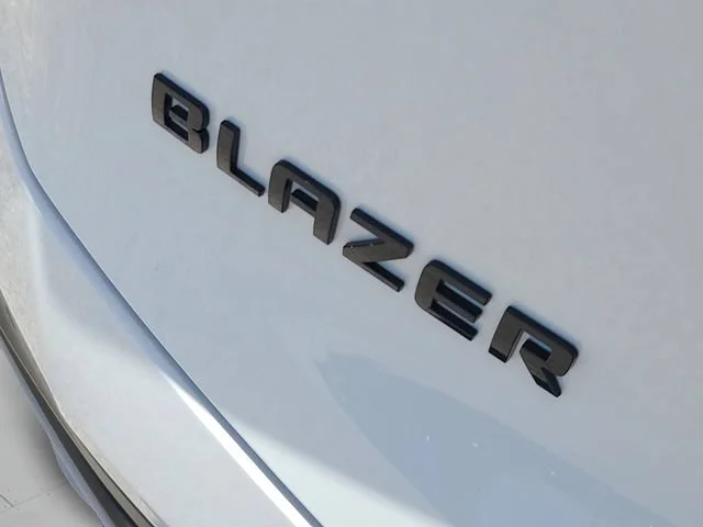 New 2026 Summit White Chevrolet 2LT image 34