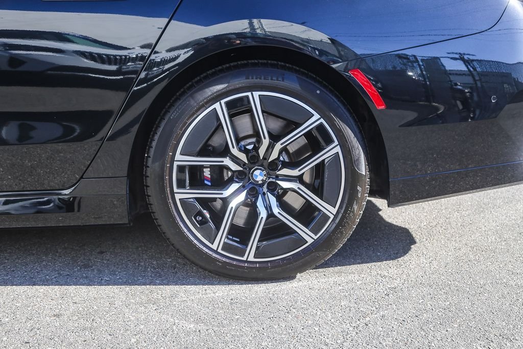 2024 BMW 7 Series 760i - Photo 8