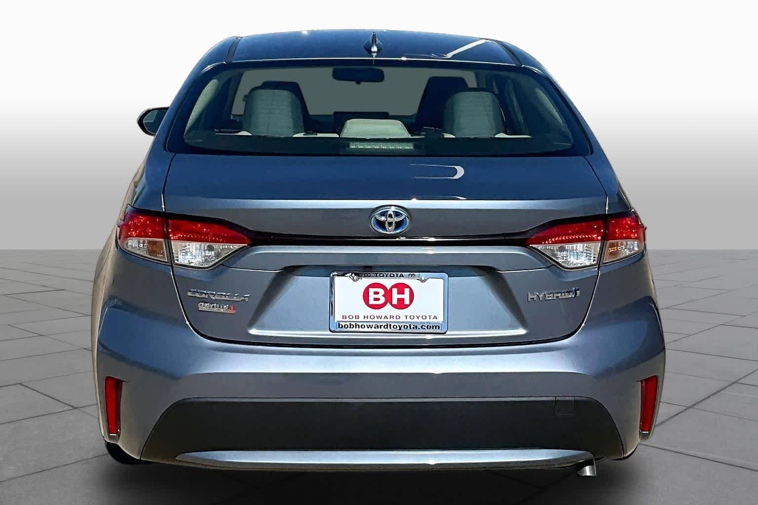 Used 2021 Celestite Toyota Hybrid LE image 4