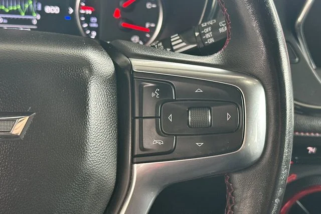 Used 2021 Red Chevrolet RS image 31