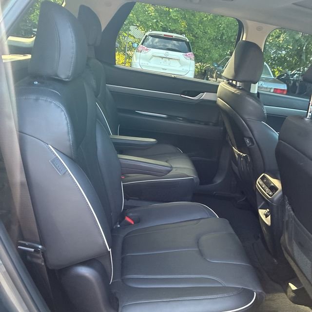 Used 2025 Graphite Hyundai XRT image 17