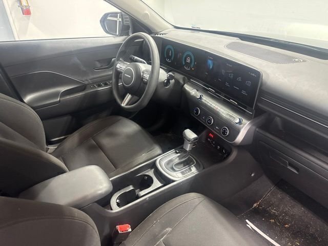 Used 2025 Gray Hyundai SE image 24