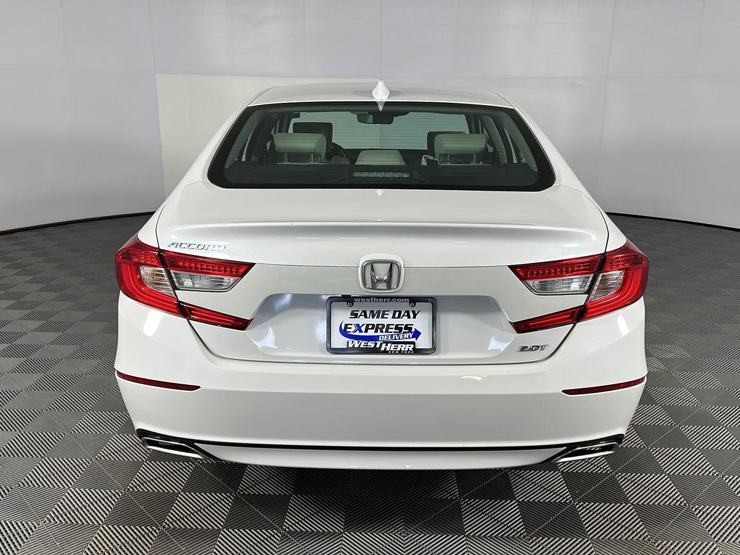 Used 2020 Platinum White Pearl Honda EX-L image 24