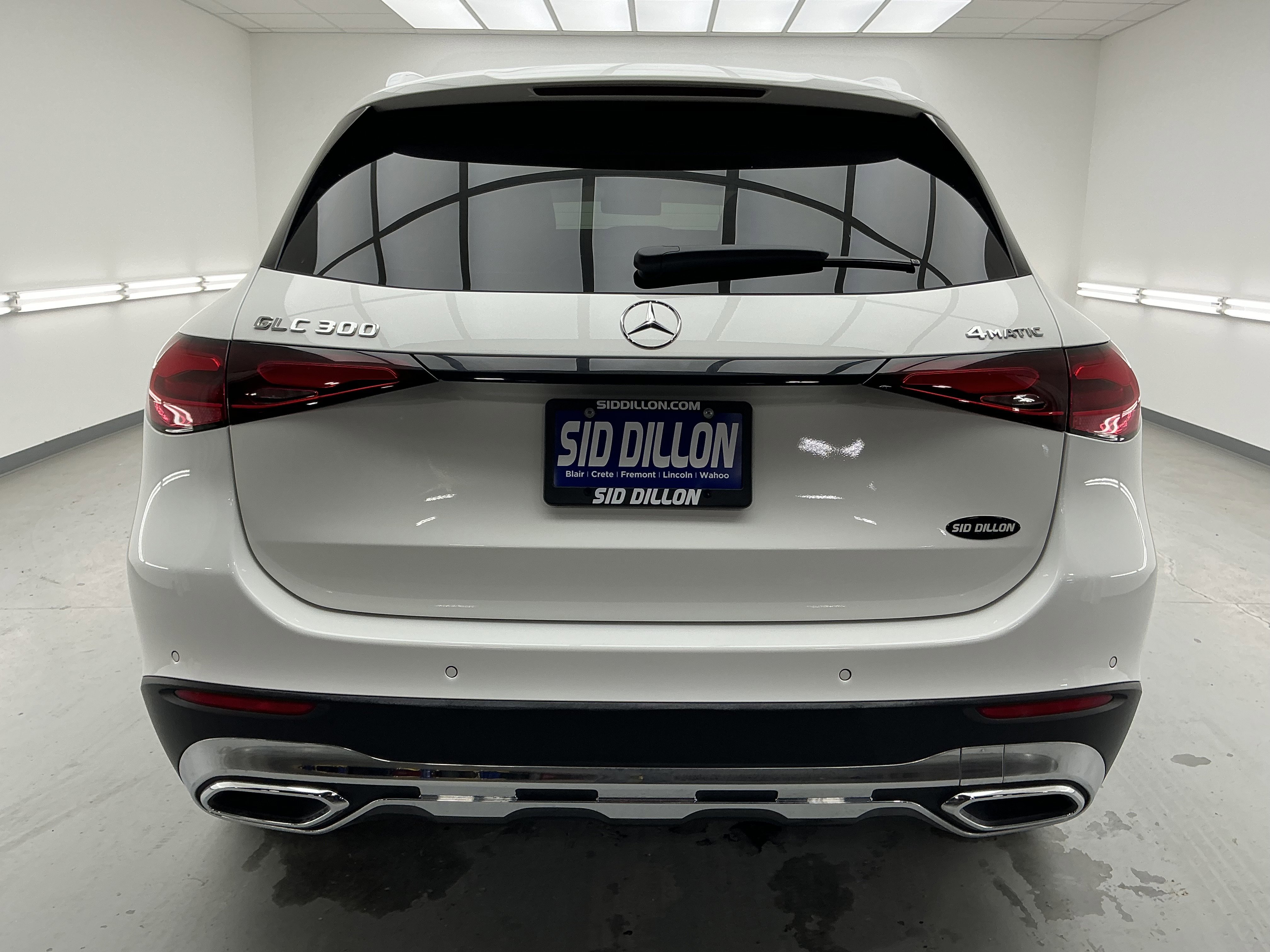 Used 2024 White Mercedes-Benz GLC 300 image 5