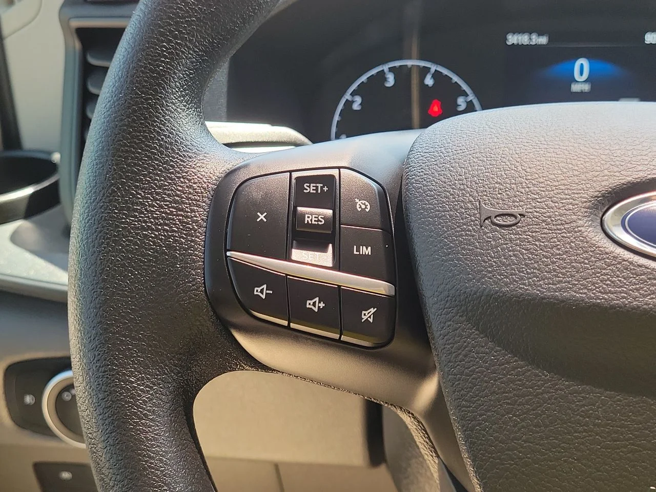 Used 2025 White Ford Base image 27