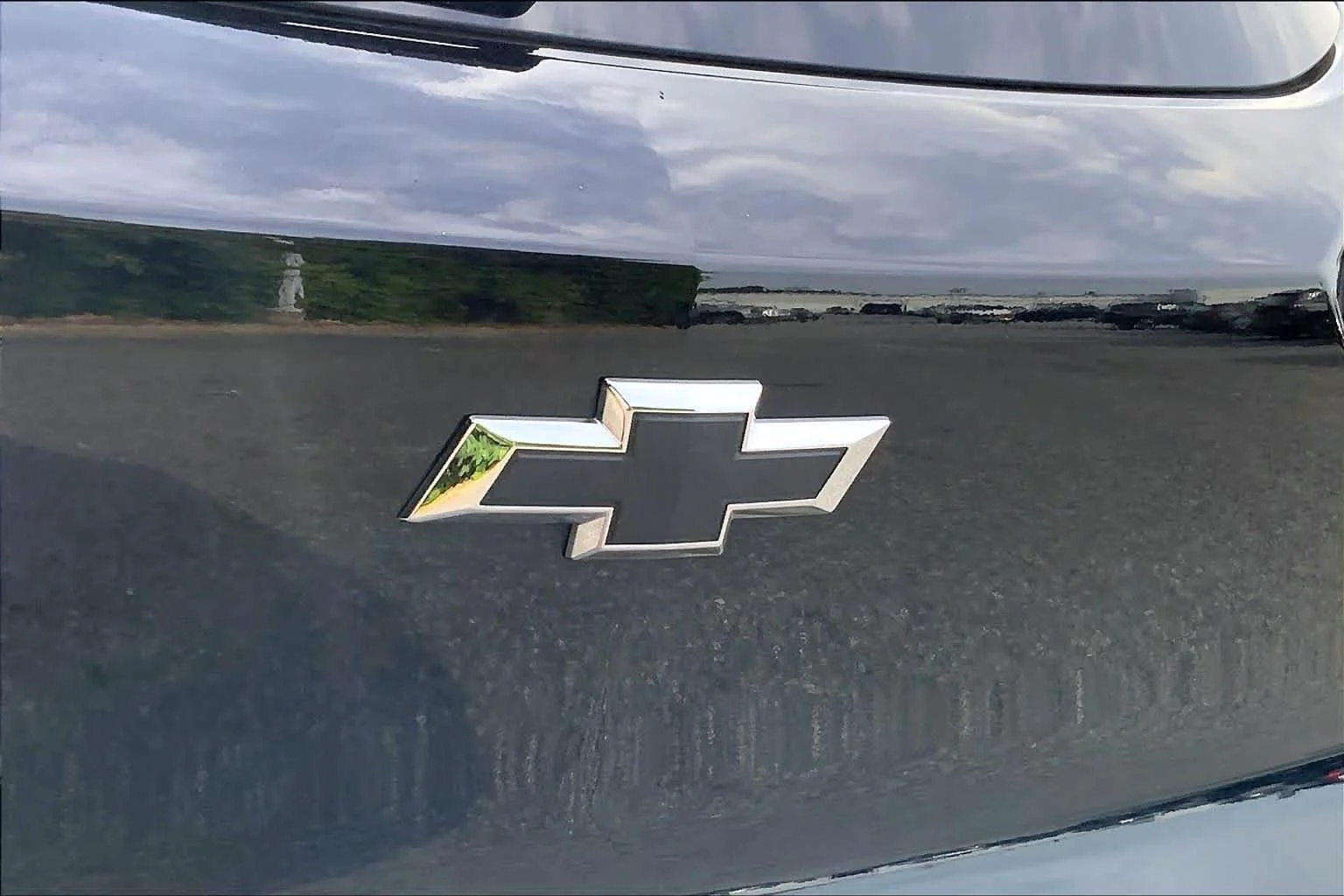 Used 2025 Mosaic Black Metallic Chevrolet LT image 10