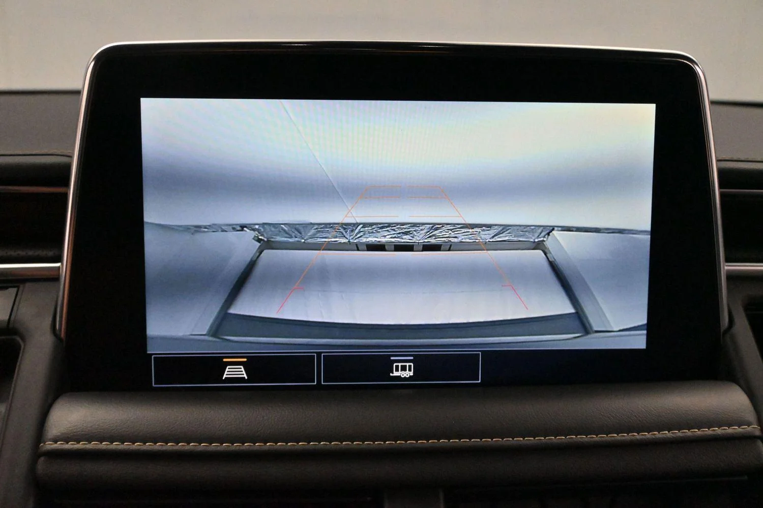 Used 2021 BLACK Chevrolet Premier image 25