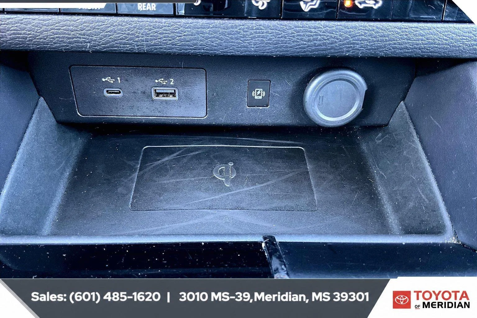 Used 2024 Black Diamond Mitsubishi SE image 24