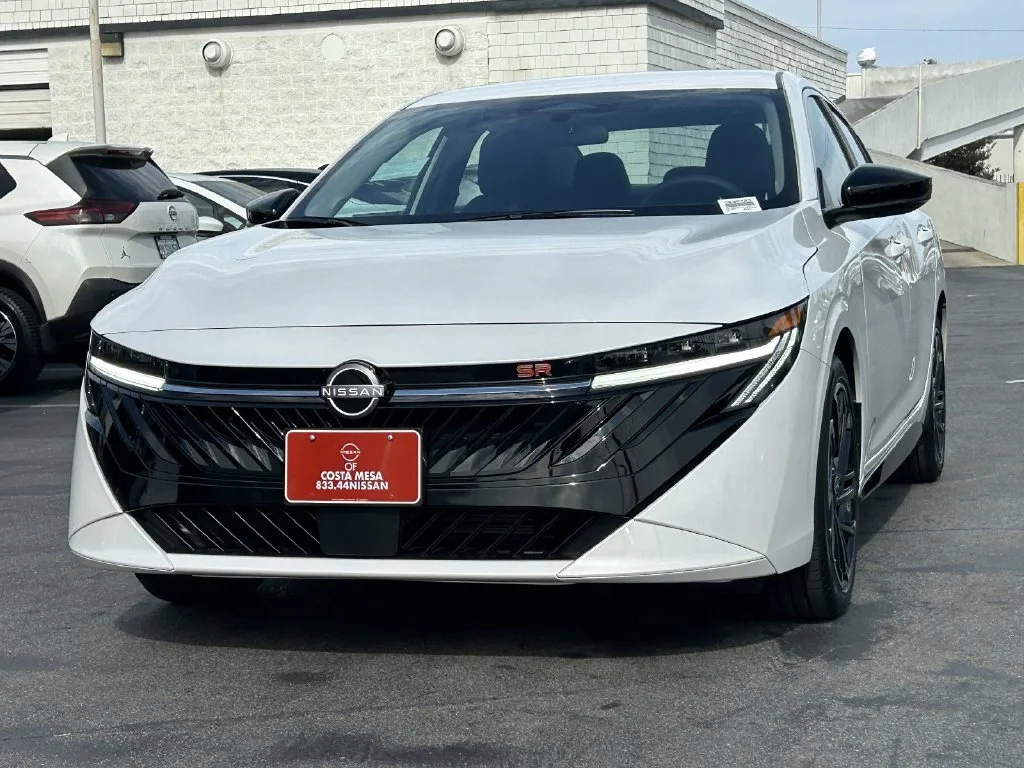 New 2027 Aspen White TriCoat Nissan SR image 6