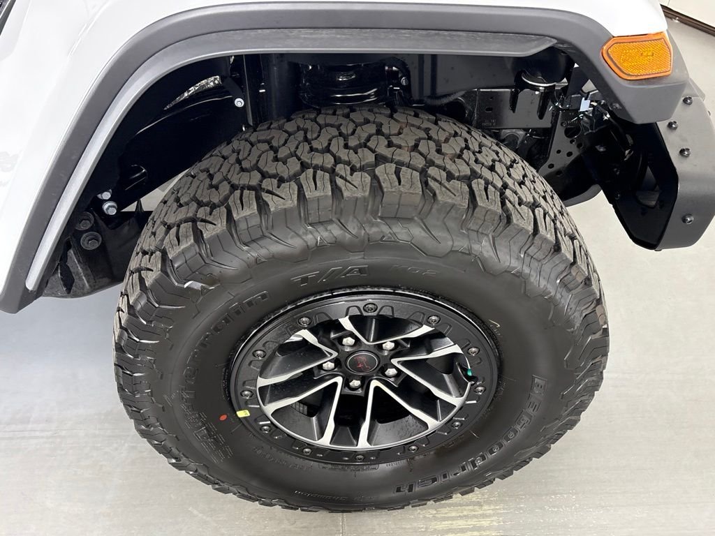 New 2026 Bright White Clearcoat Jeep Rubicon X image 11