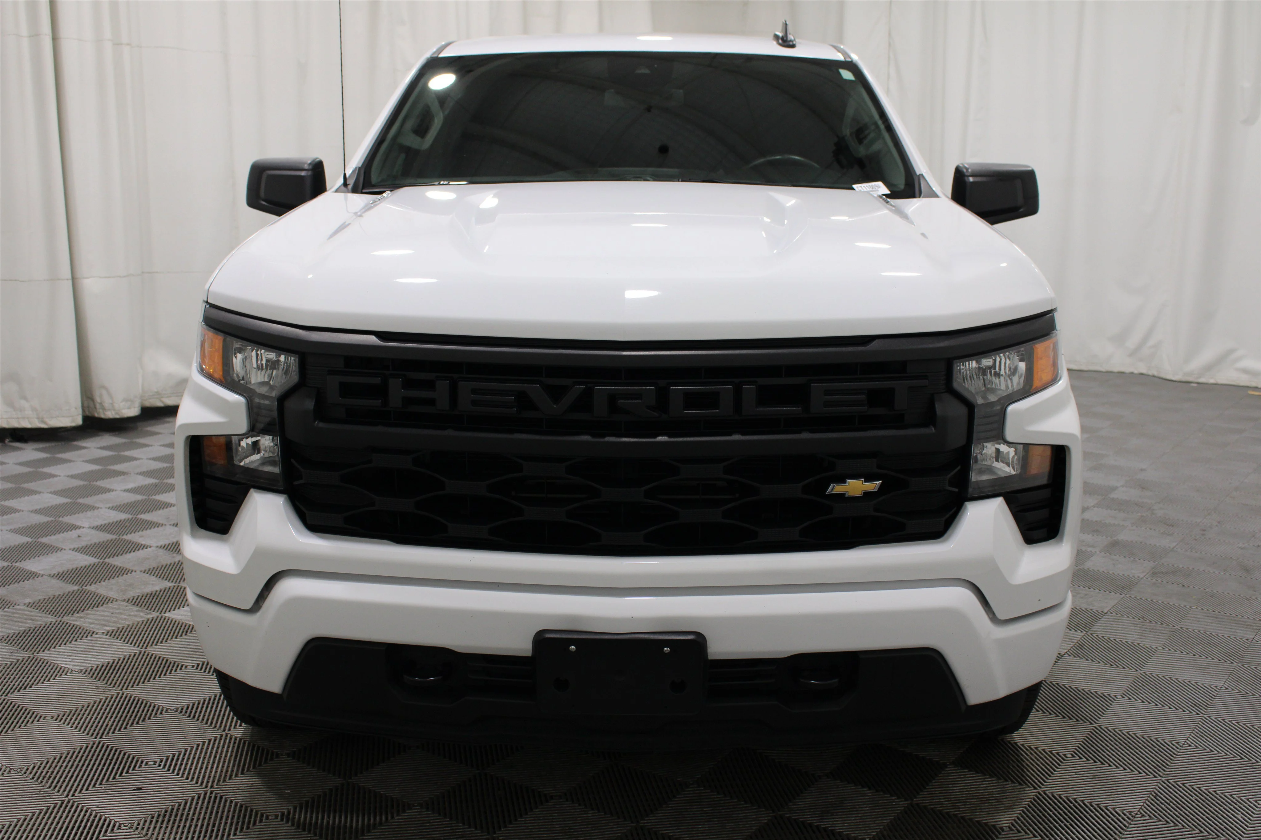 2024 Chevrolet Silverado 1500 Custom - Photo 32