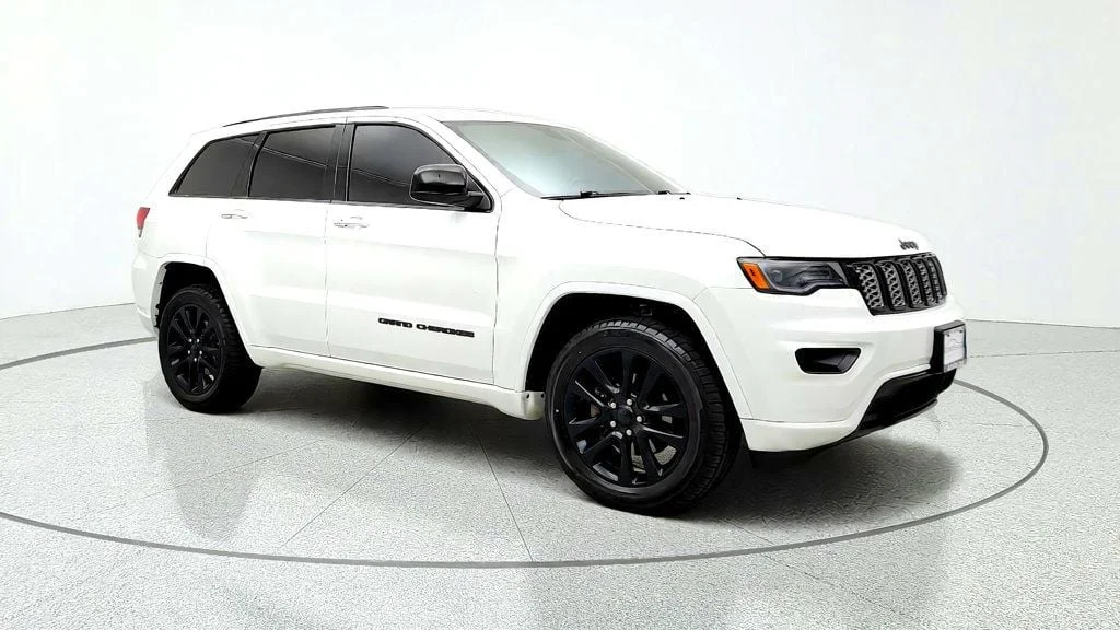 Used 2020 Bright White Clearcoat Jeep Altitude 4x4 image 3