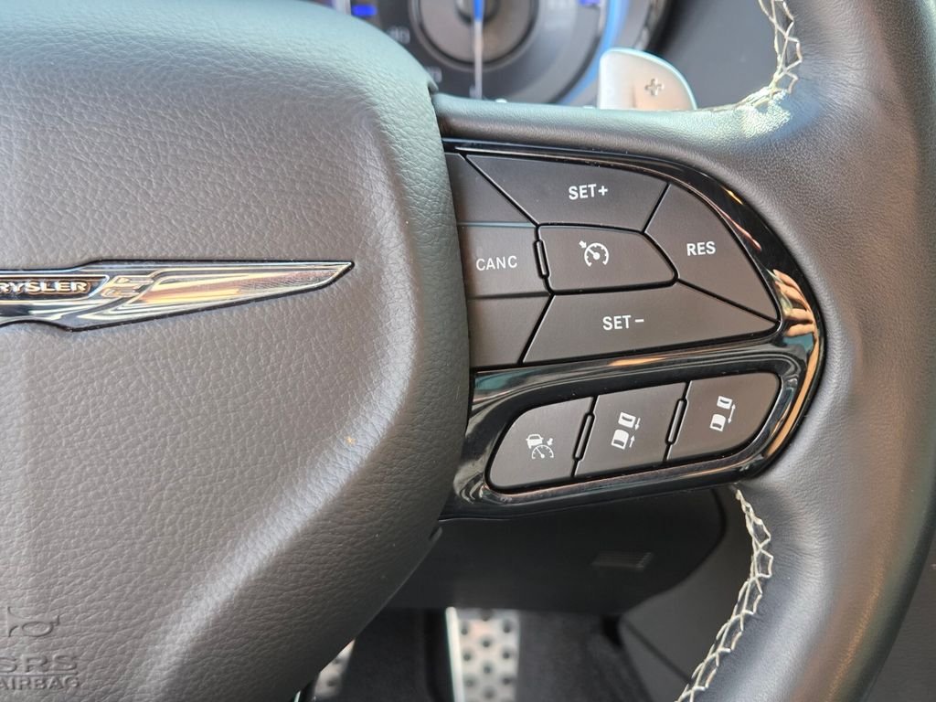 Used 2023 White Chrysler C image 28