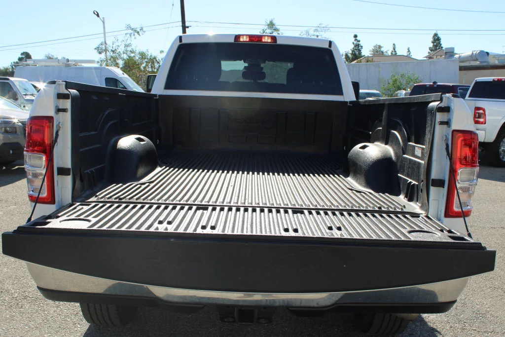 Used 2024 White Ram Big Horn image 9