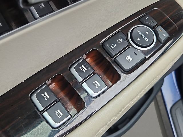 Used 2019 Blue Kia LX image 17