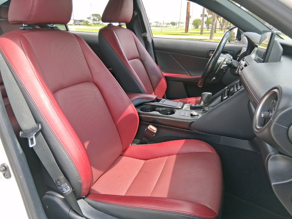 2021 Lexus IS 300 - Photo 16