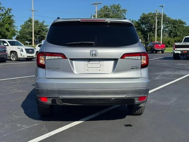 Used 2022 Lunar Silver Metallic Honda  image 6