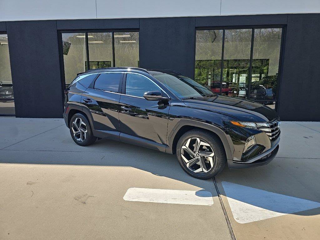 Used 2023 Black Hyundai SEL image 3