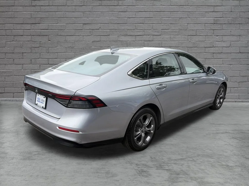 Certified Used 2024 Solar Silver Metallic Honda EX image 9