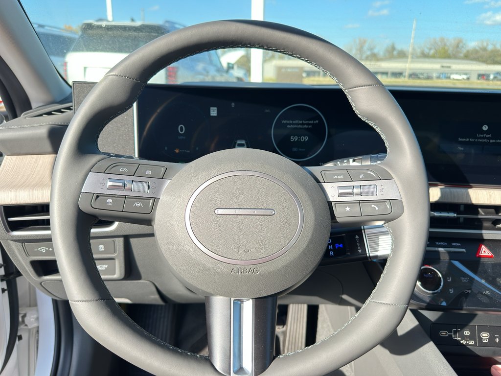 2025 Hyundai Sonata Hybrid Limited - Photo 14
