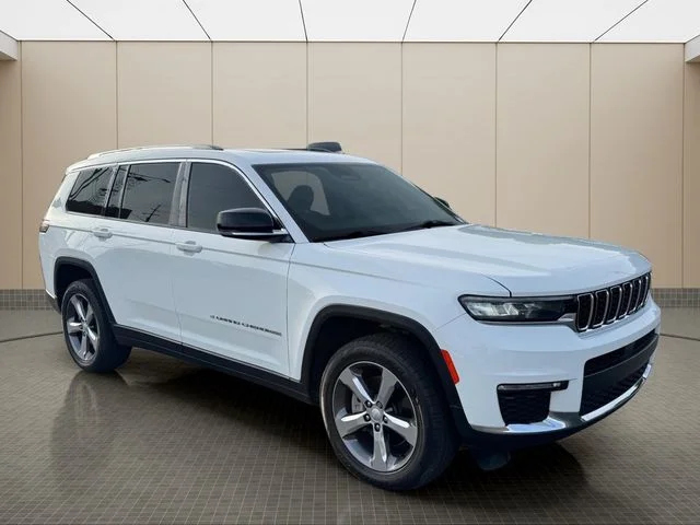 Used 2021 White Jeep Limited image 2