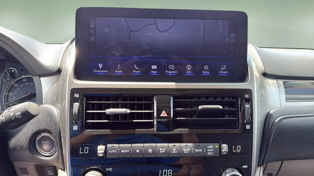 Certified Used 2022  Lexus 460 image 28