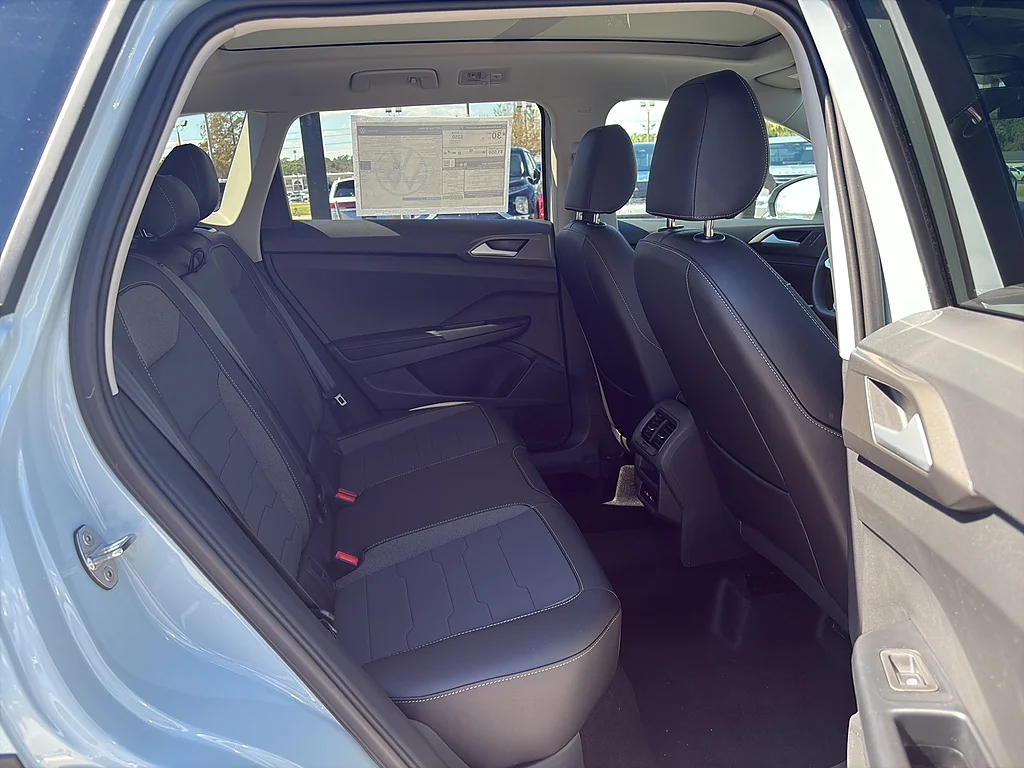 New 2027 Monument Gray w/ Deep Black Roof Volkswagen SE Black FWD image 8