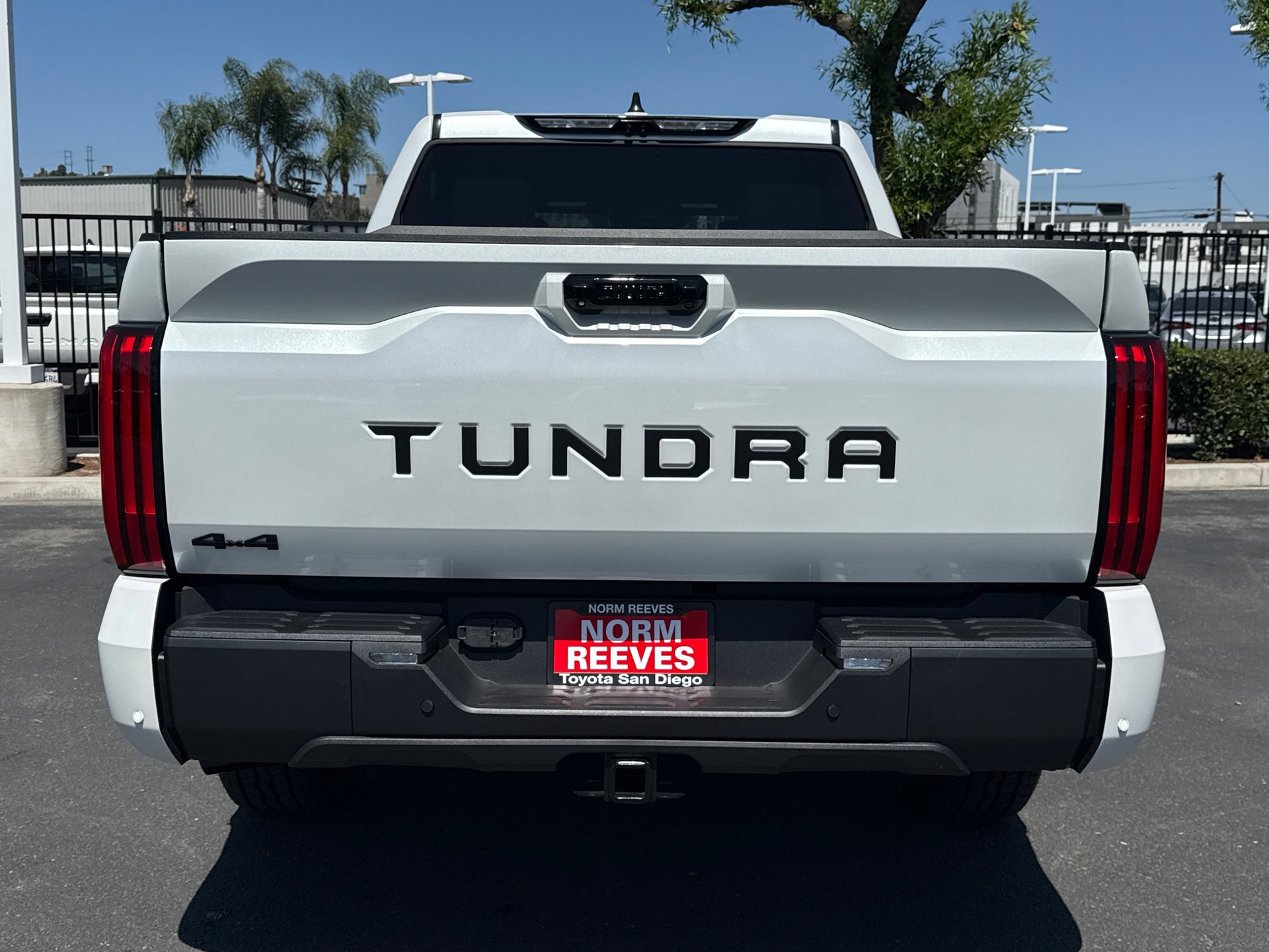 2025 Toyota Tundra Limited - Photo 10