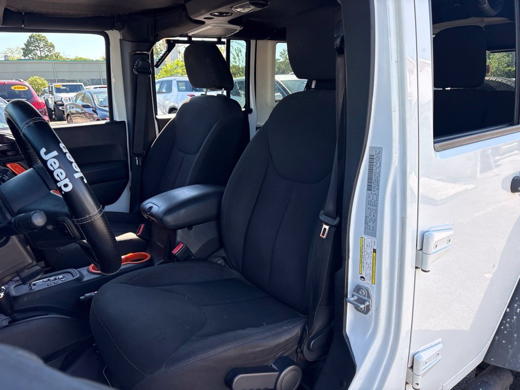 Used 2016 White Jeep Unlimited Sport image 9