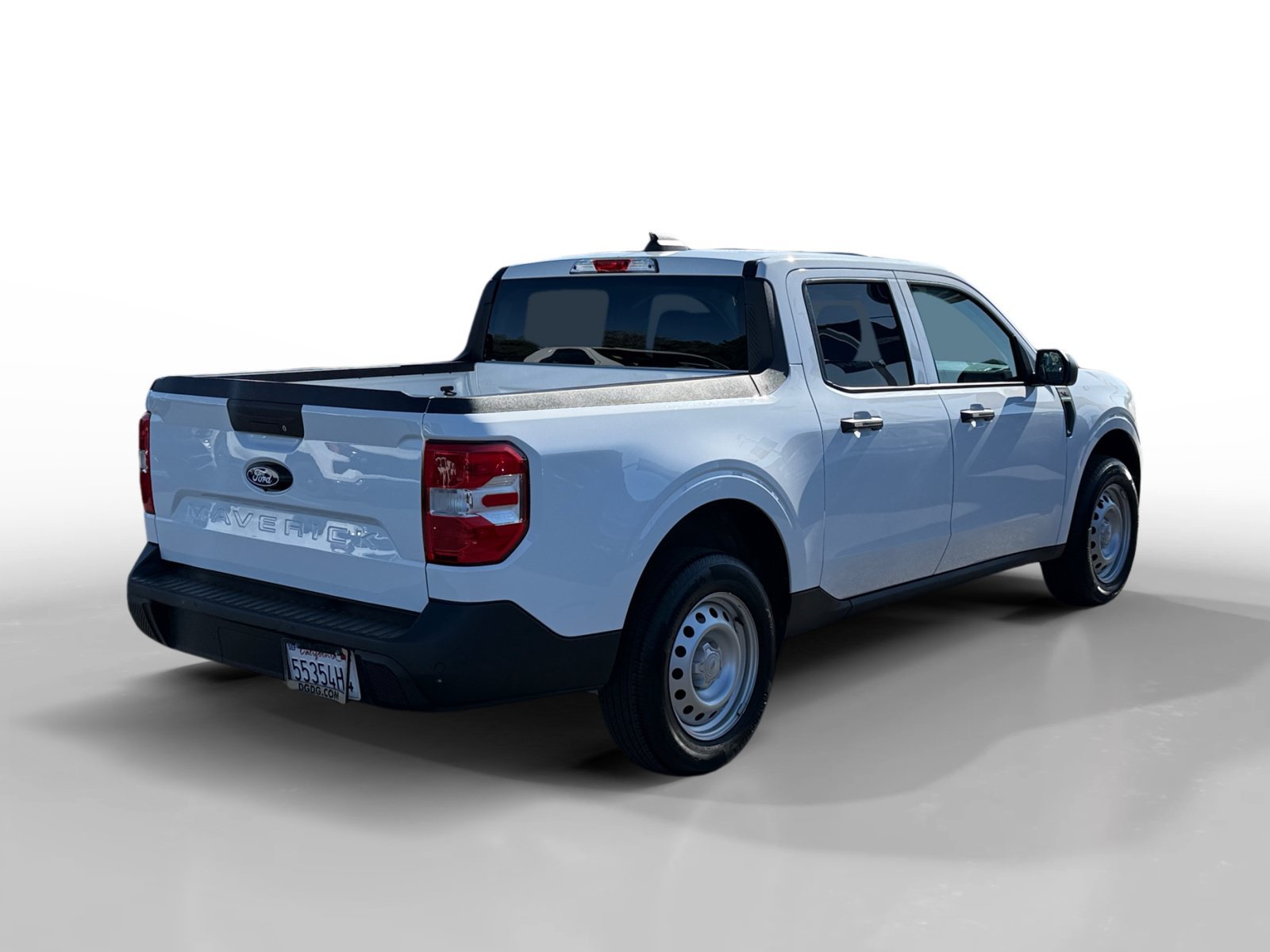 Certified Used 2025 Oxford White Ford XL image 5