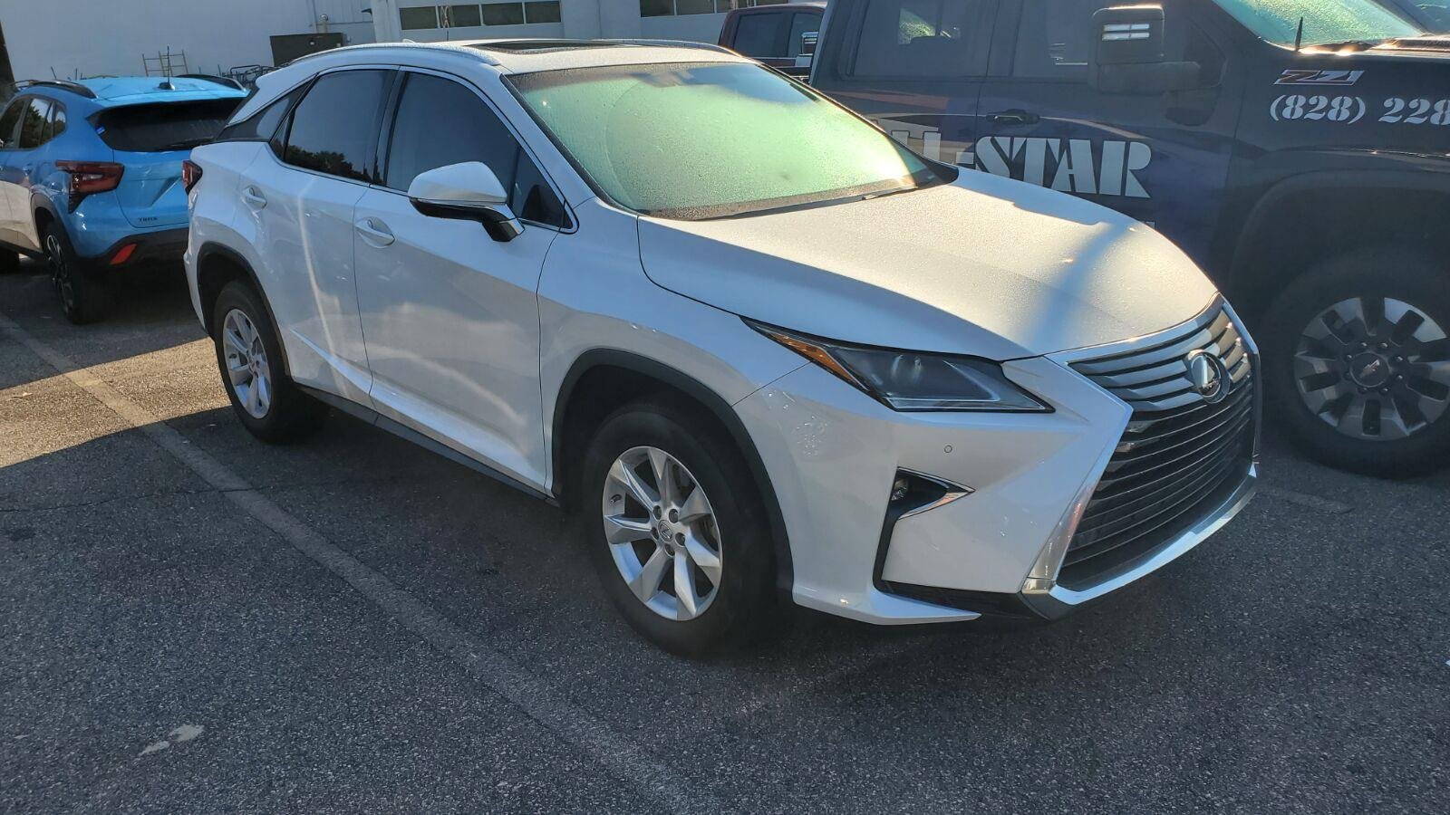 Used 2016 Eminent White Pearl Lexus FWD 4dr image 2