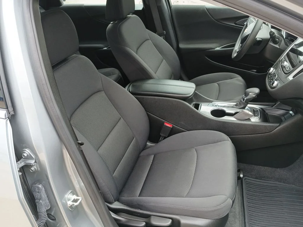Used 2024 Gray Chevrolet LT image 29