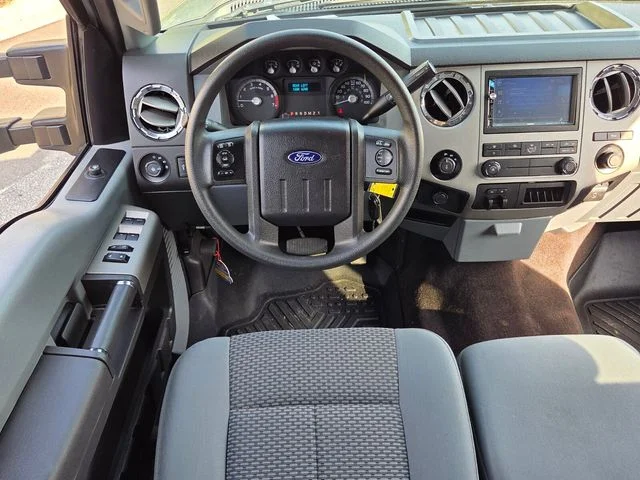 Used 2016 Silver Ford XLT image 13