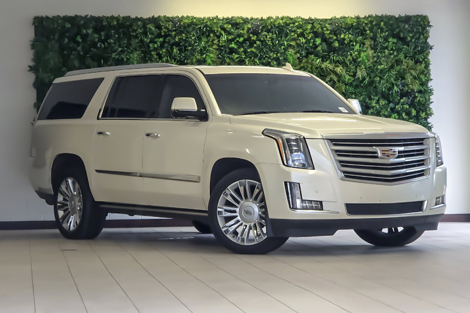 2015 Cadillac Escalade ESV AWD Platinum's photo
