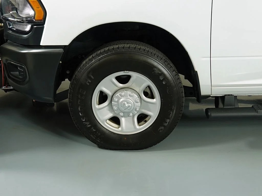 2024 RAM 3500 Tradesman - Photo 8