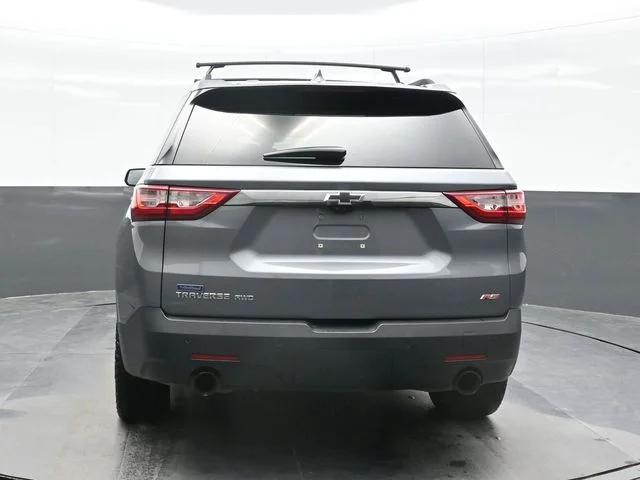 Used 2020 Gray Chevrolet RS image 2