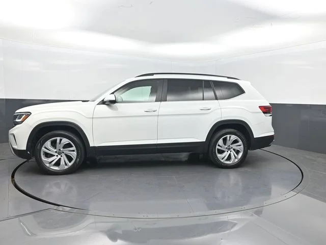 Used 2022 White Volkswagen 3.6L V6 SE w/Technology image 3