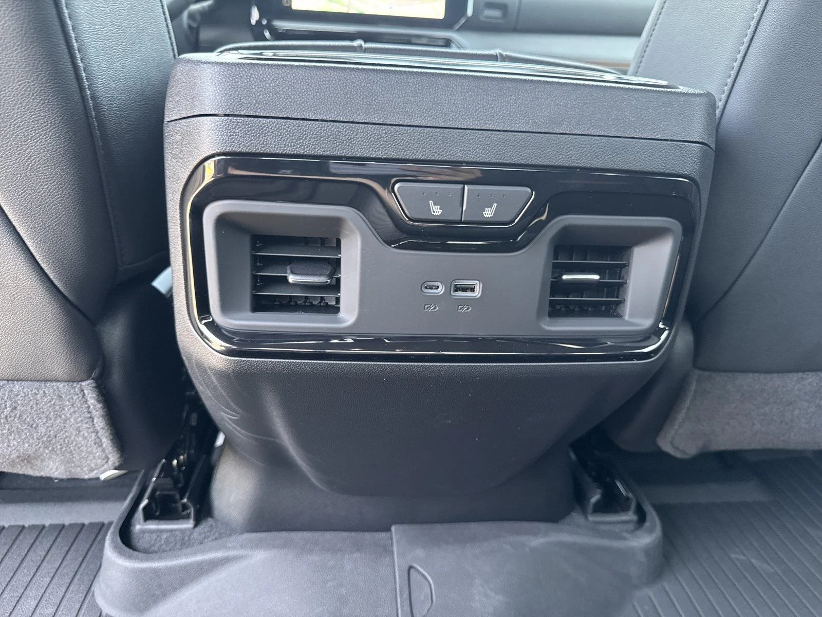 2026 GMC Sierra 2500HD AT4 - Photo 32