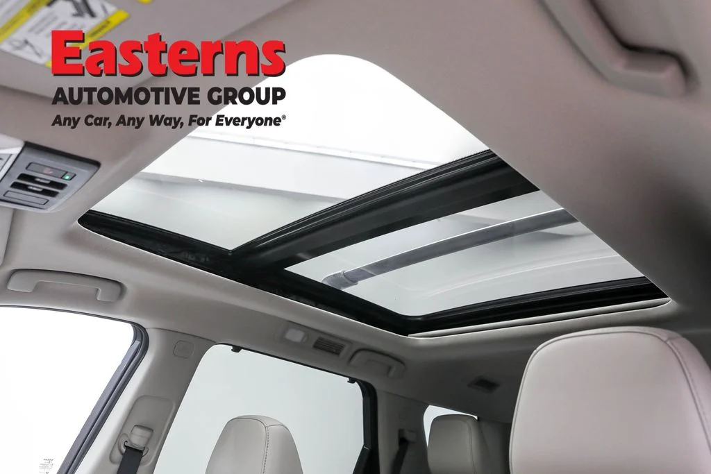 Used 2023 Gray Nissan SL image 33