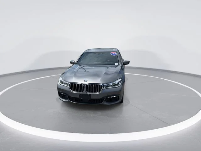Used 2017 Gray BMW 750i xDrive image 2