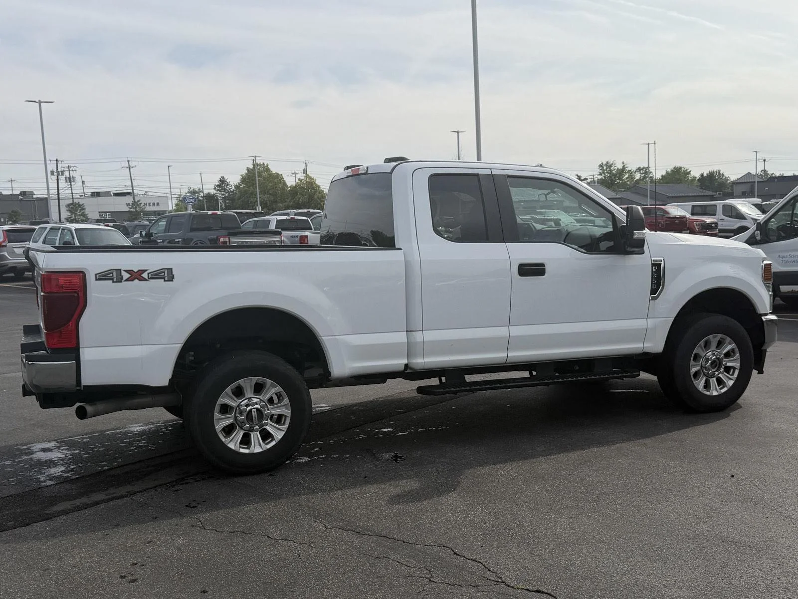 Used 2022 Oxford White Ford  image 4