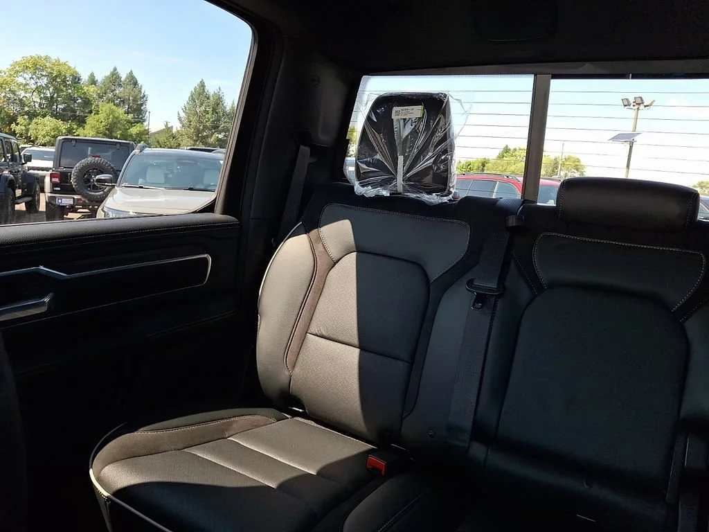 New 2027 Diamond Black Crystal Pearlcoat Ram Laramie image 13