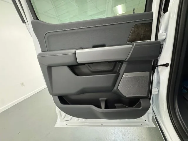 New 2026 Oxford White Ford F-250® Lariat® image 8