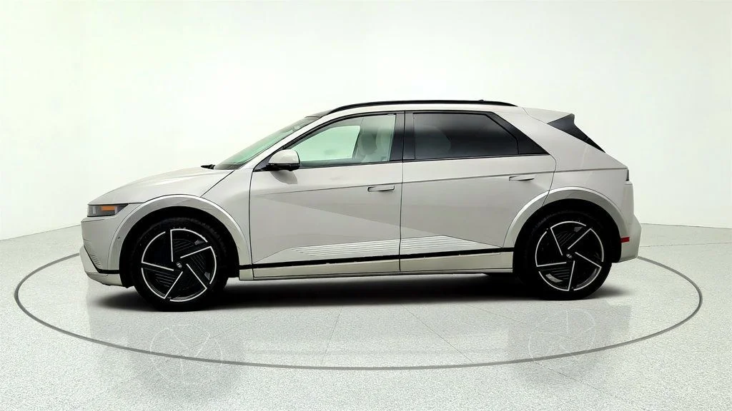 Used 2025 Cyber Gray Hyundai Limited AWD image 8