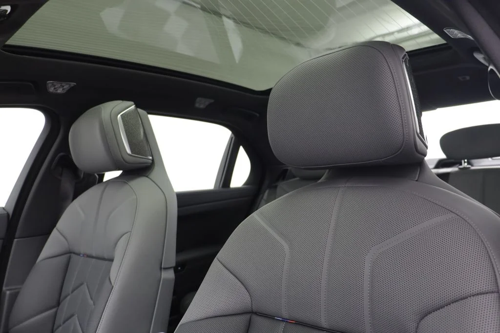 New 2026 Gray BMW 760i xDrive image 14