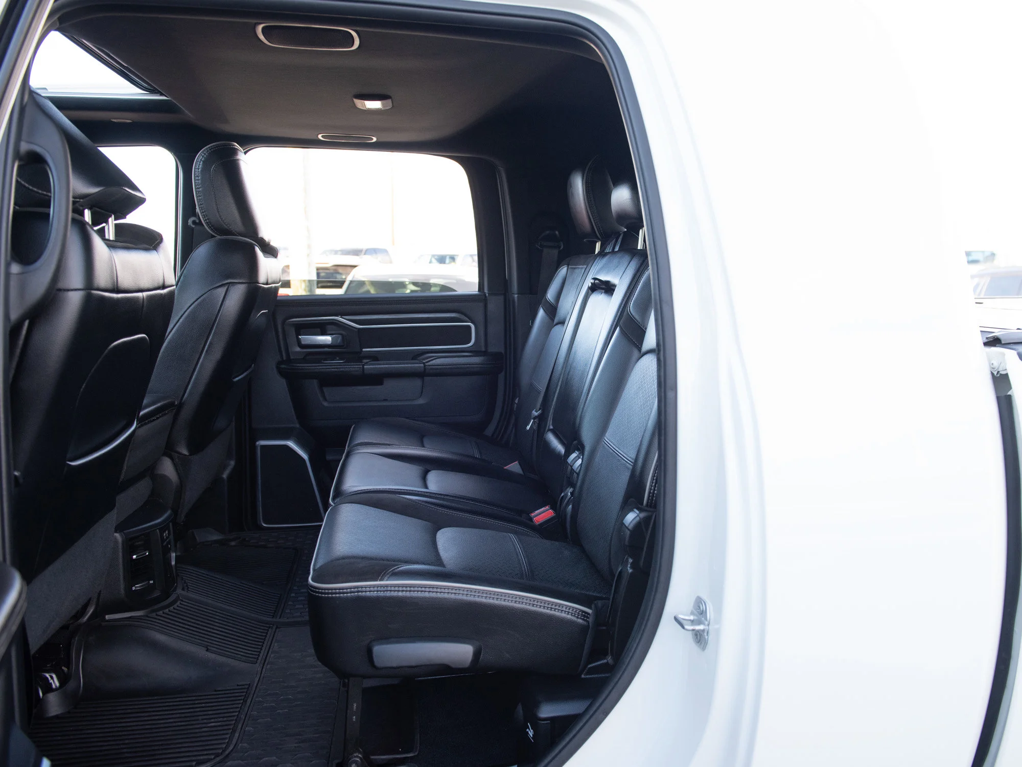 Certified Used 2024 White RAM Laramie * Cummins | Night Edition 6Passenger | Towing Tech | 5th Wheel | Heated Seats image 17