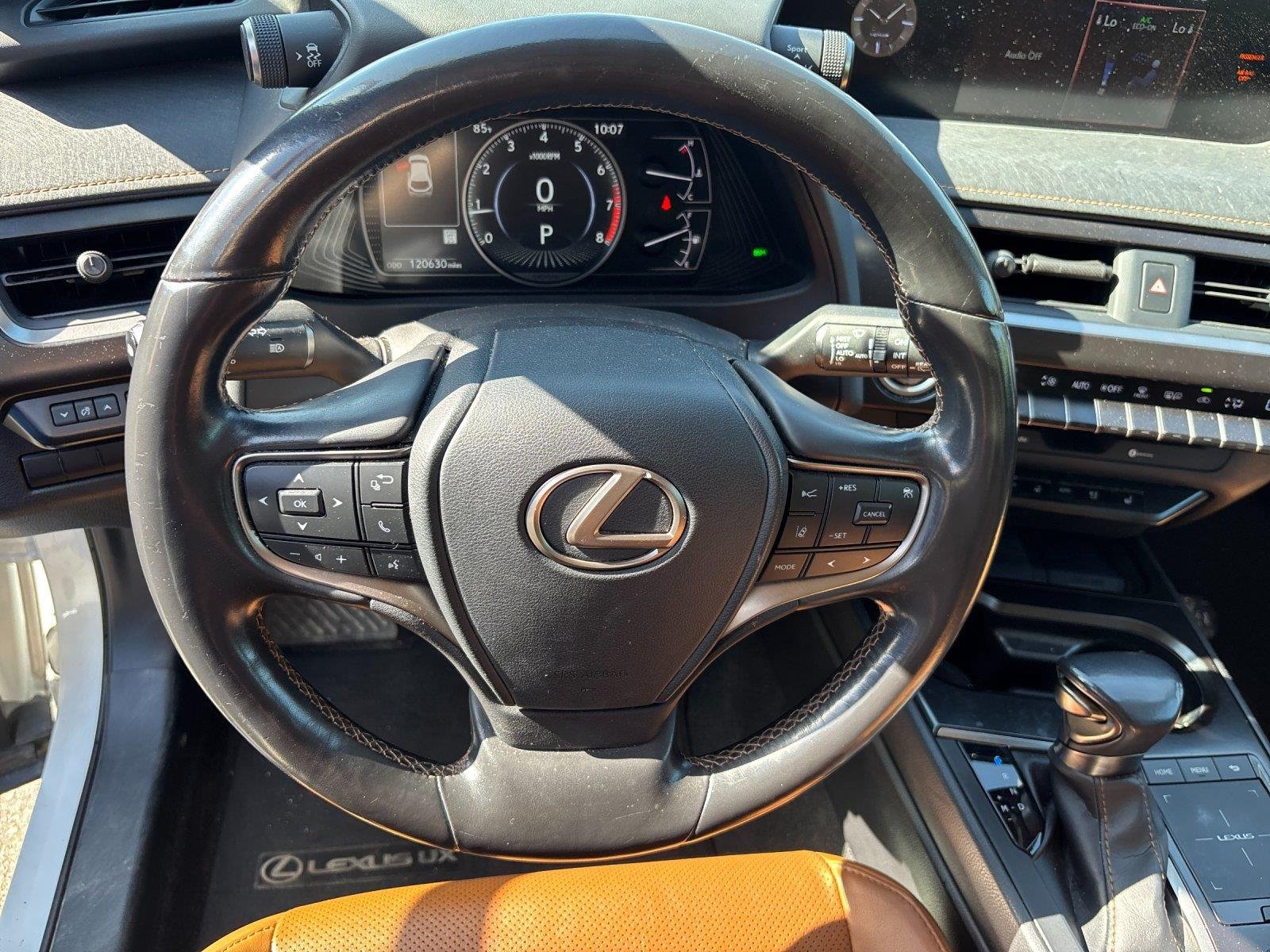 Used 2021 Eminent White Pearl Lexus UX 200 image 18