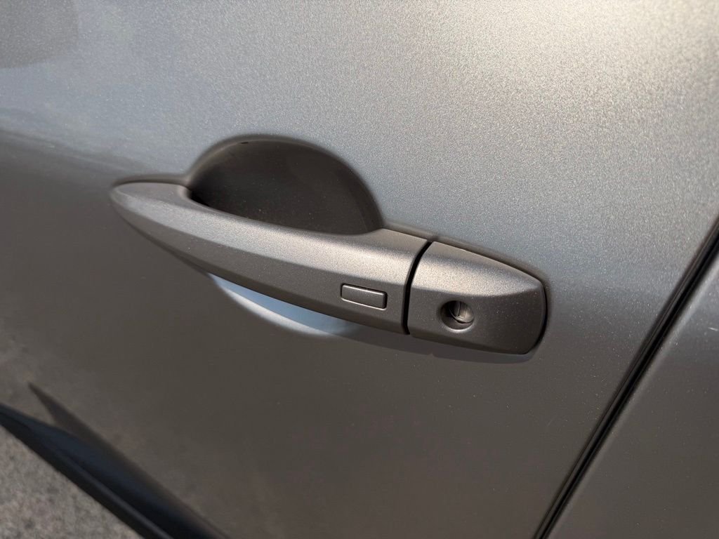 Used 2025 Gold Nissan SL image 3