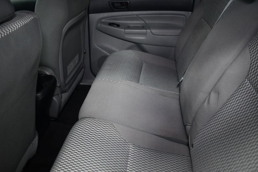 Used 2015 Super White Toyota Base image 25